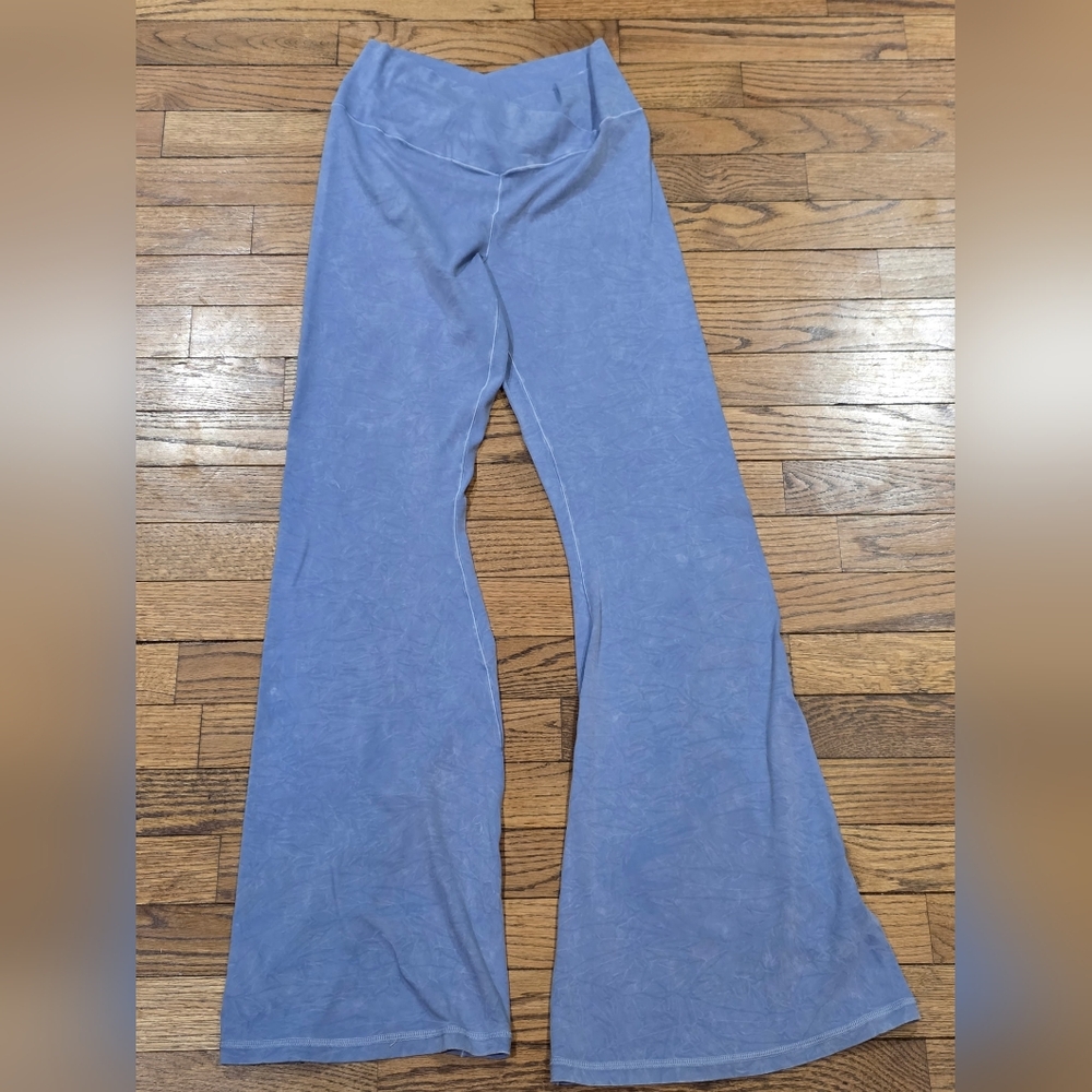 OFFLINE by Aerie Blue Flared Activewear Pants Yoga Knit Elastic Waist Size L